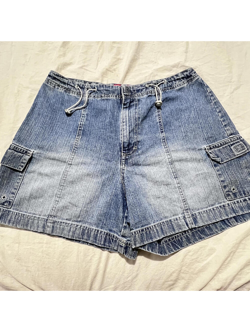 Y2K Gloria Vanderbilt Pocketless Back Denim Cargo Shorts Adjustable Waist 30x4.5